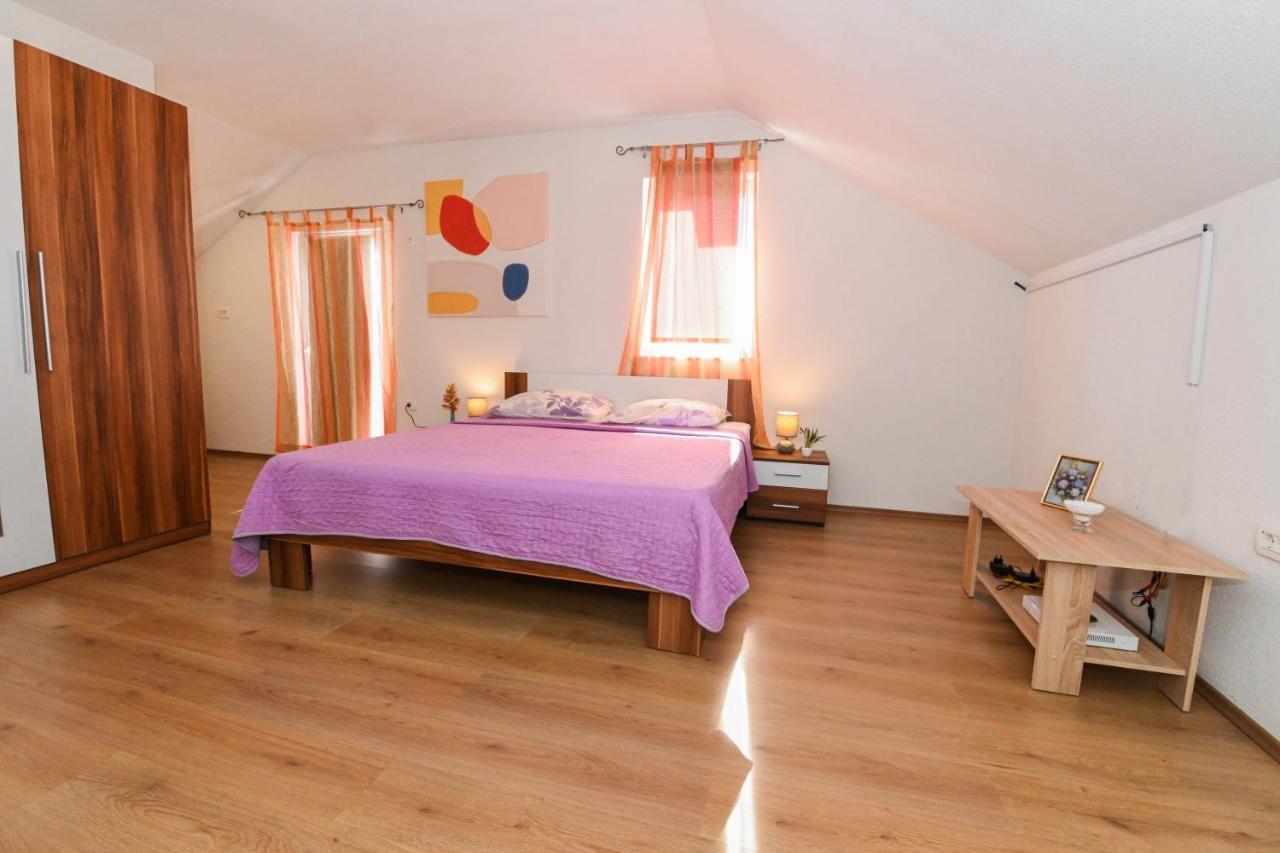Holiday Home Donji Lepuri Lisicici Extérieur photo