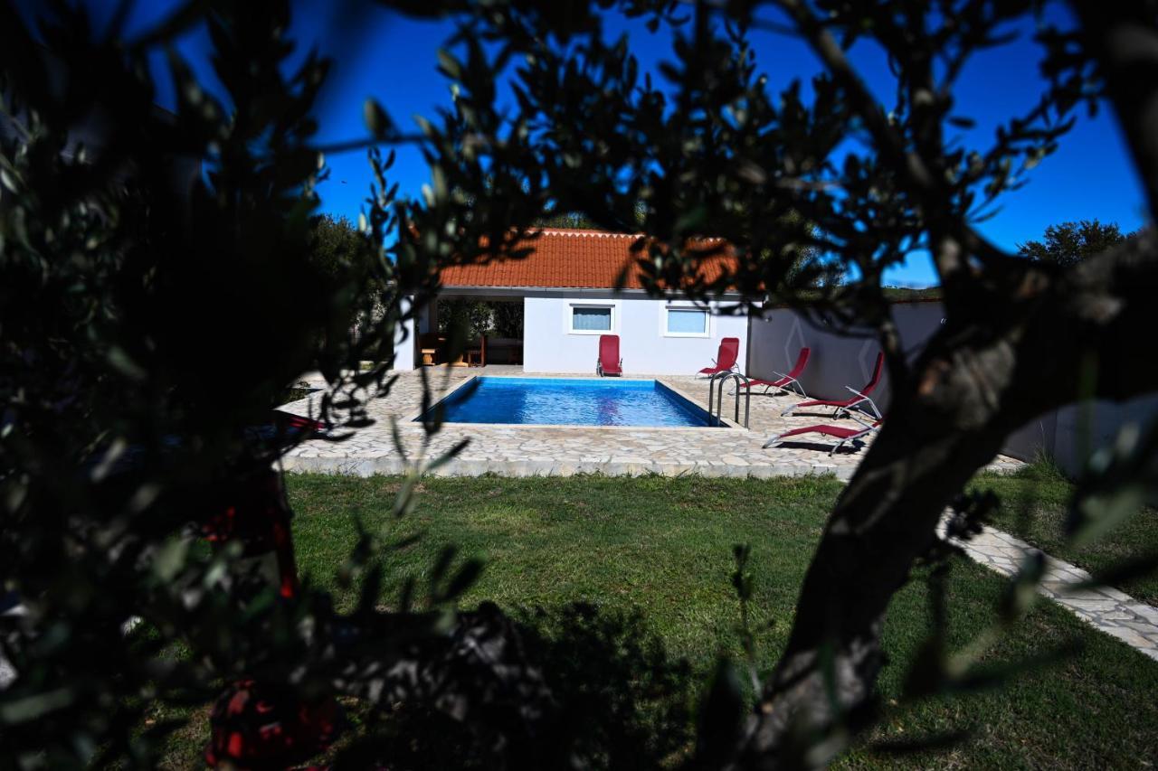 Holiday Home Donji Lepuri Lisicici Extérieur photo