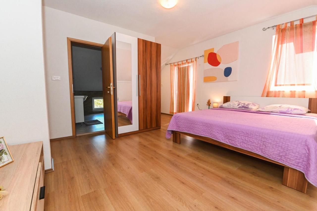 Holiday Home Donji Lepuri Lisicici Extérieur photo