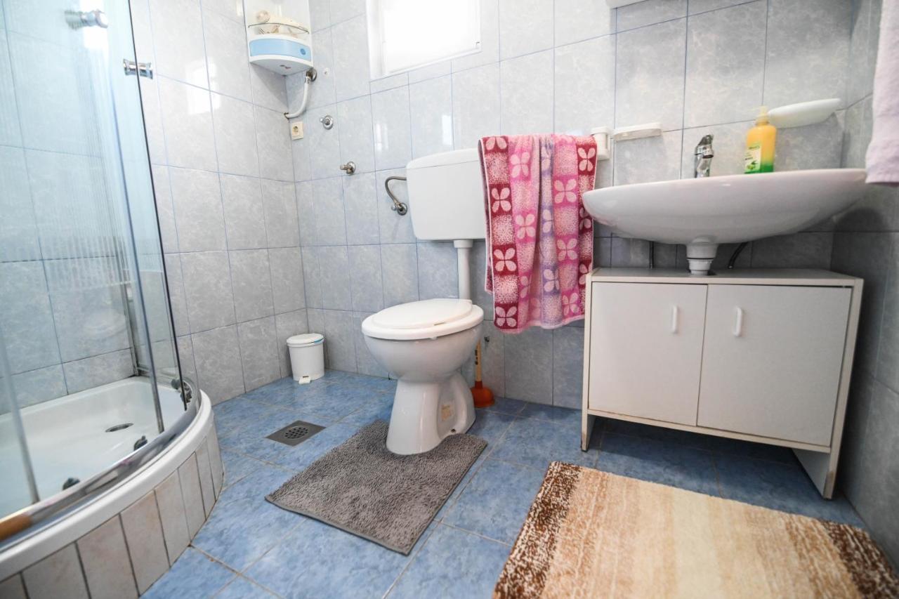Holiday Home Donji Lepuri Lisicici Extérieur photo