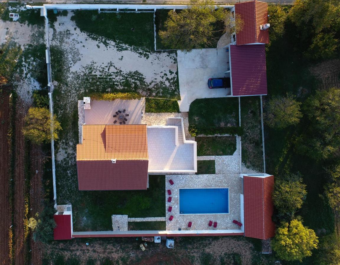 Holiday Home Donji Lepuri Lisicici Extérieur photo