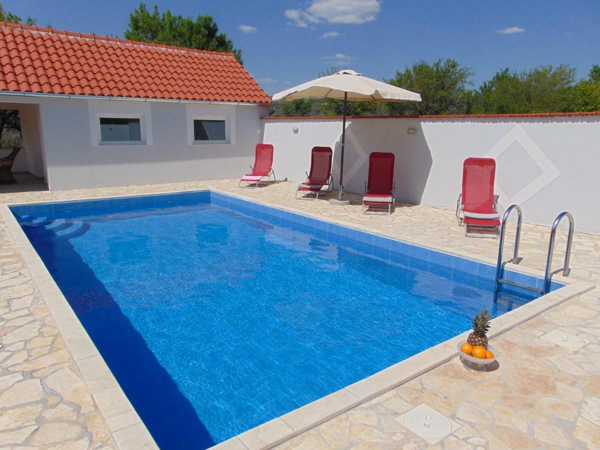 Holiday Home Donji Lepuri Lisicici Extérieur photo