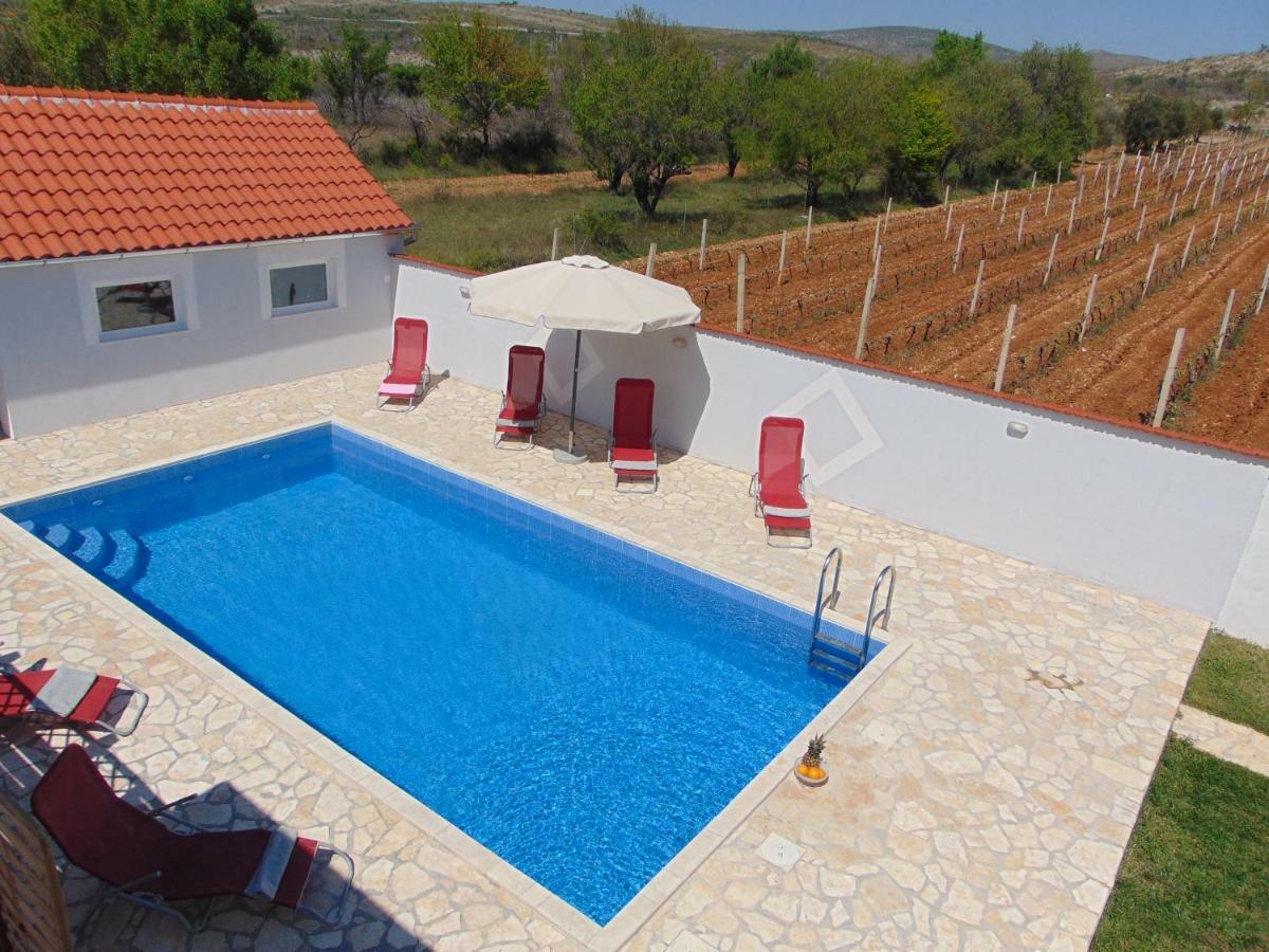 Holiday Home Donji Lepuri Lisicici Extérieur photo