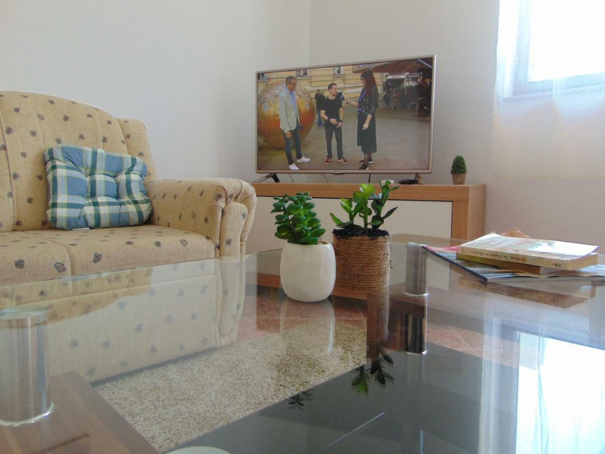 Holiday Home Donji Lepuri Lisicici Extérieur photo